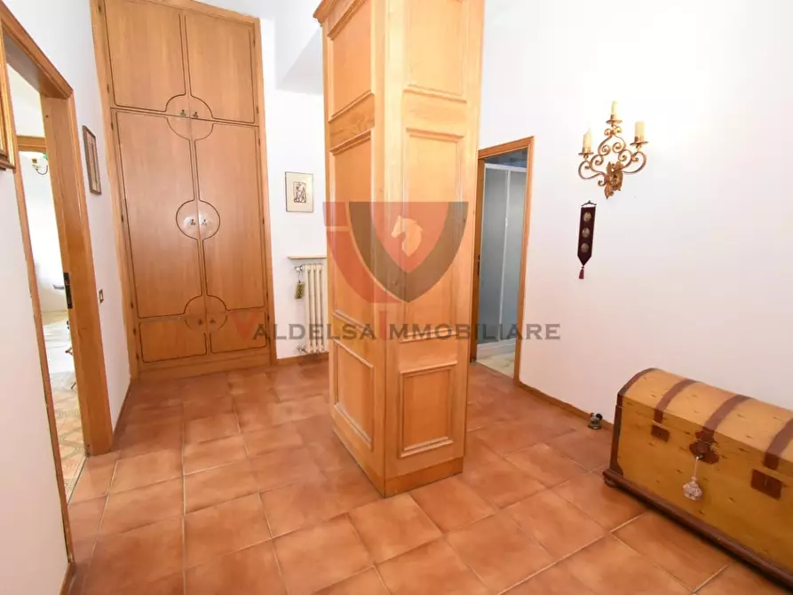 Immagine 5 di Appartamento in vendita  a Colle Di Val D'elsa