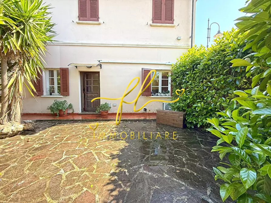 Immagine 1 di Appartamento in vendita  a Rosignano Marittimo