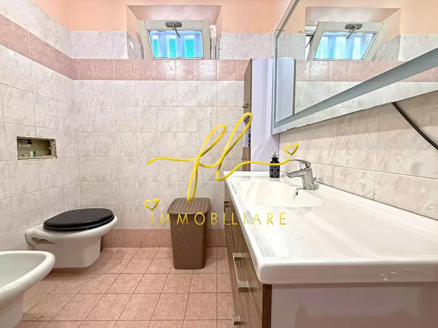 Immagine 16 di Appartamento in vendita  a Rosignano Marittimo