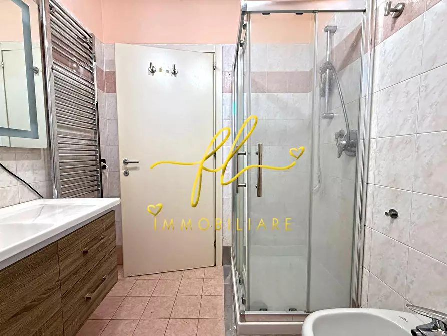 Immagine 15 di Appartamento in vendita  a Rosignano Marittimo