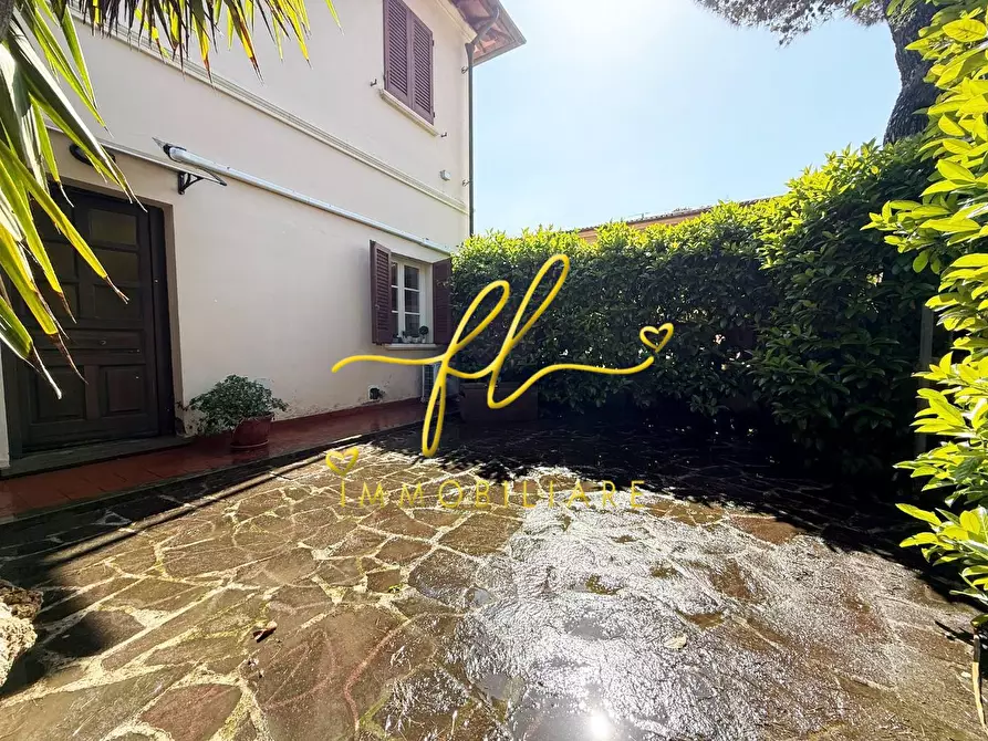 Immagine 23 di Appartamento in vendita  a Rosignano Marittimo