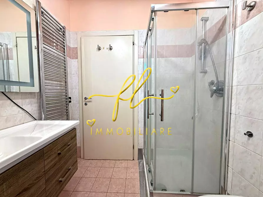 Immagine 18 di Appartamento in vendita  a Rosignano Marittimo