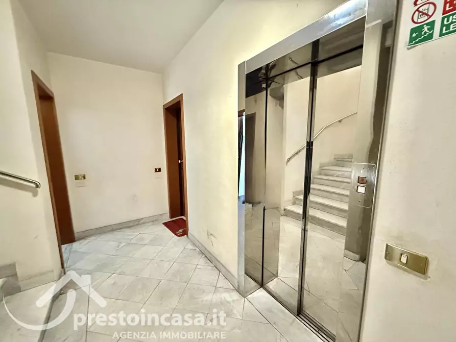 Immagine 3 di Appartamento in vendita  a Viareggio