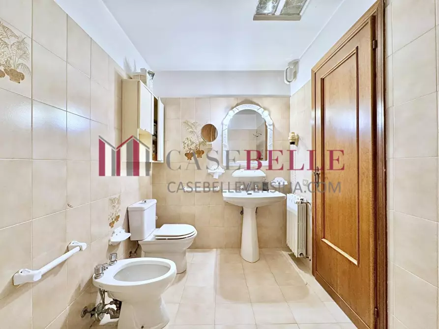 Immagine 16 di Appartamento in affitto  a Camaiore