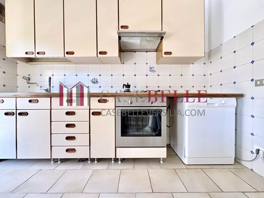 Immagine 10 di Appartamento in affitto  a Camaiore