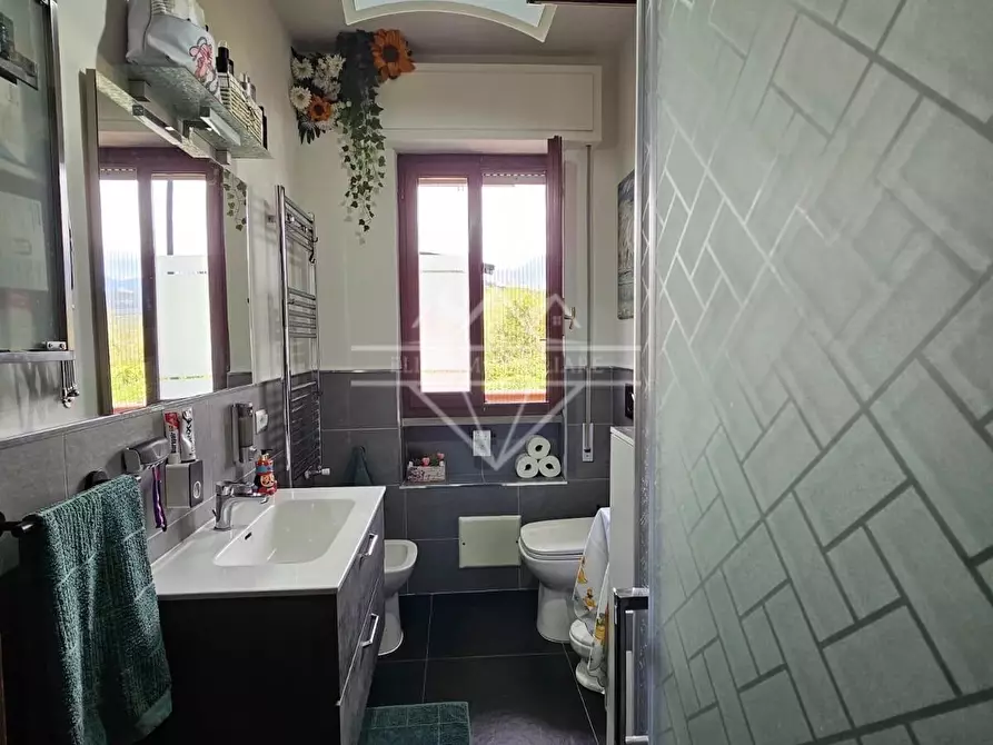 Immagine 14 di Appartamento in vendita  a Carrara