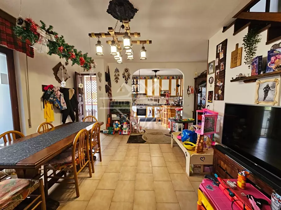 Immagine 9 di Appartamento in vendita  a Carrara