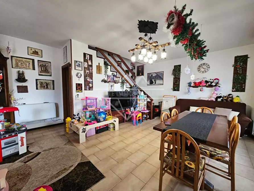 Immagine 8 di Appartamento in vendita  a Carrara