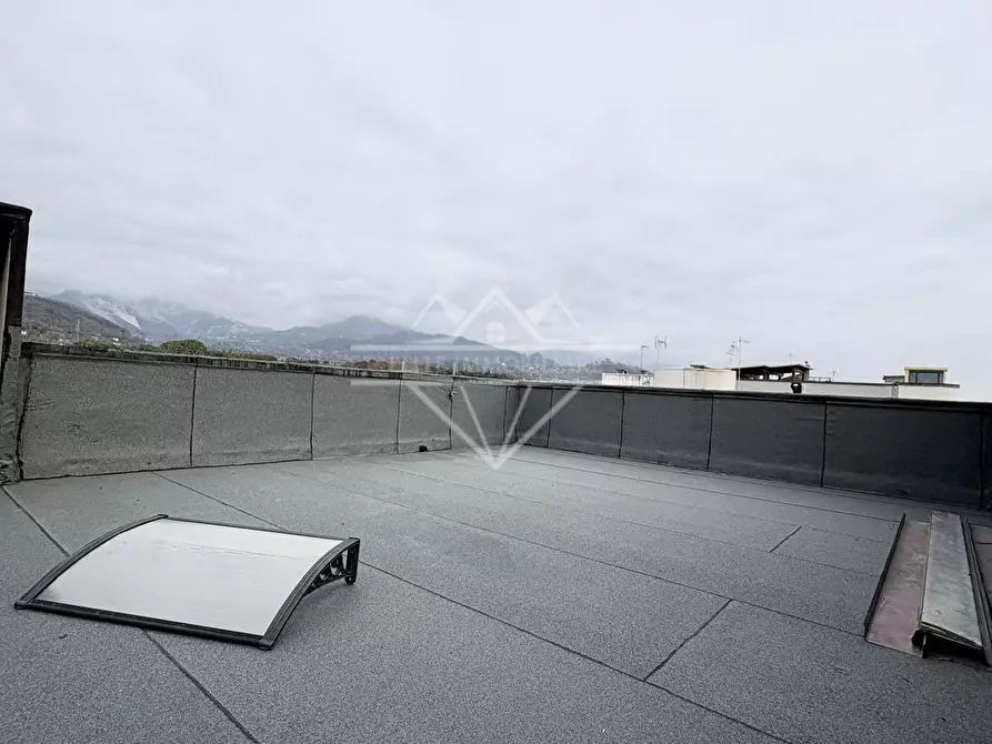 Immagine 21 di Appartamento in vendita  a Carrara