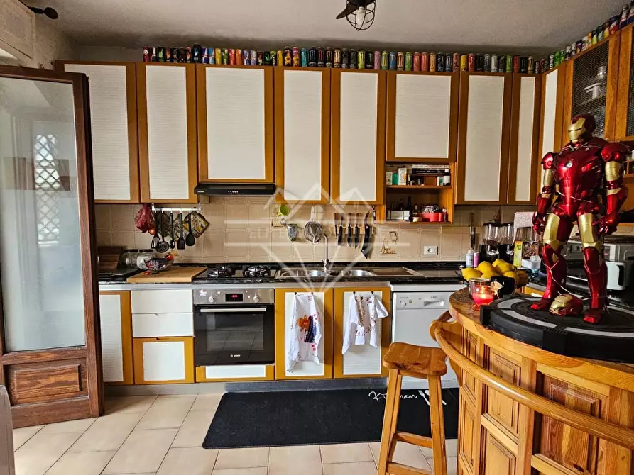 Immagine 6 di Appartamento in vendita  a Carrara