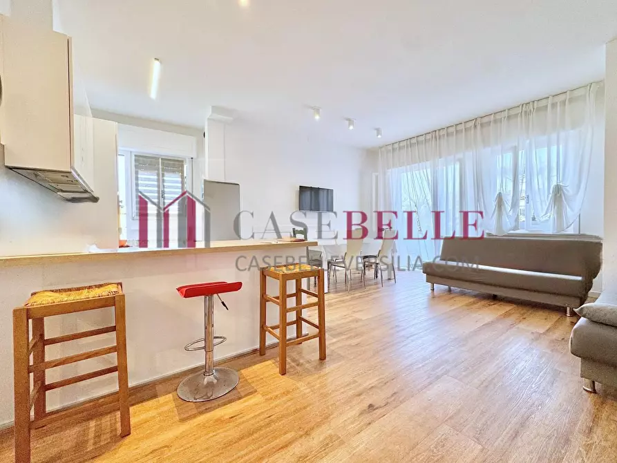 Immagine 2 di Appartamento in affitto  a Camaiore