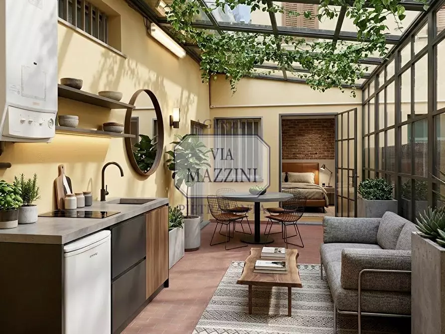 Immagine 22 di Loft/Open space in vendita  a Pietrasanta