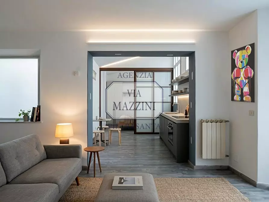 Immagine 3 di Loft/Open space in vendita  a Pietrasanta