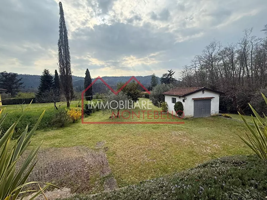 Immagine 14 di Rustico / casale in vendita  a Camaiore