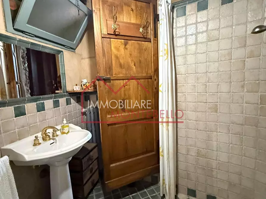 Immagine 27 di Rustico / casale in vendita  a Camaiore