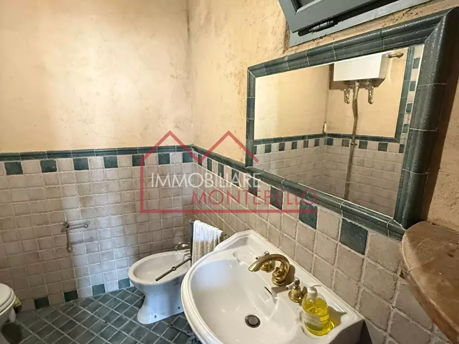 Immagine 33 di Rustico / casale in vendita  a Camaiore