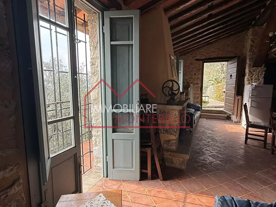 Immagine 32 di Rustico / casale in vendita  a Camaiore
