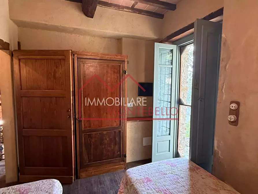 Immagine 19 di Rustico / casale in vendita  a Camaiore