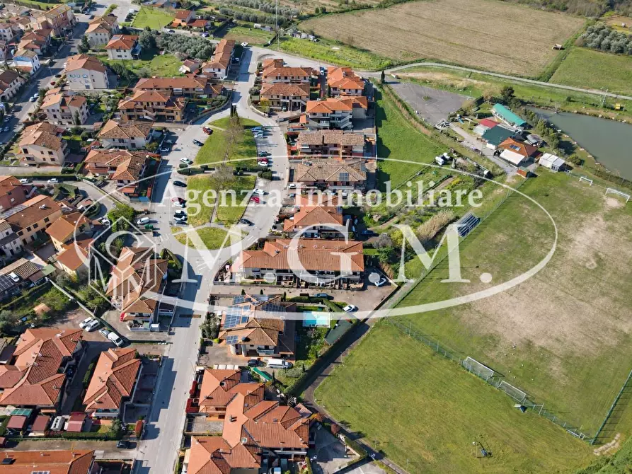 Immagine 43 di Appartamento in vendita  a Pontedera