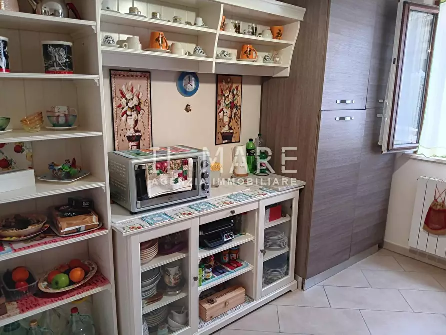 Immagine 5 di Appartamento in vendita  a Massa