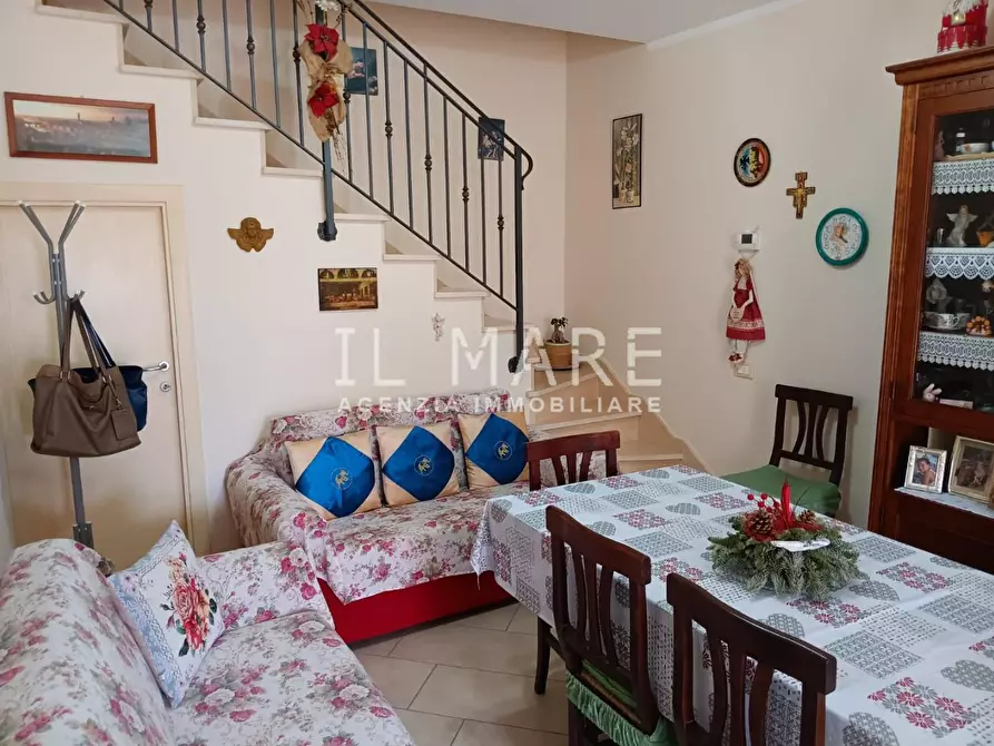 Immagine 4 di Appartamento in vendita  a Massa