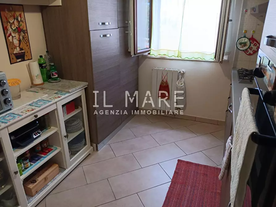 Immagine 6 di Appartamento in vendita  a Massa