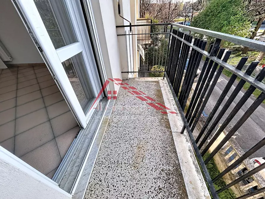 Immagine 12 di Appartamento in vendita  a Pisa