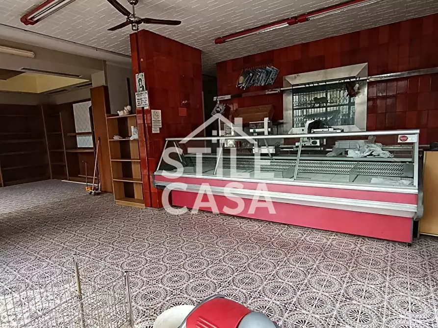 Immagine 4 di Locale commerciale in vendita  a Fucecchio