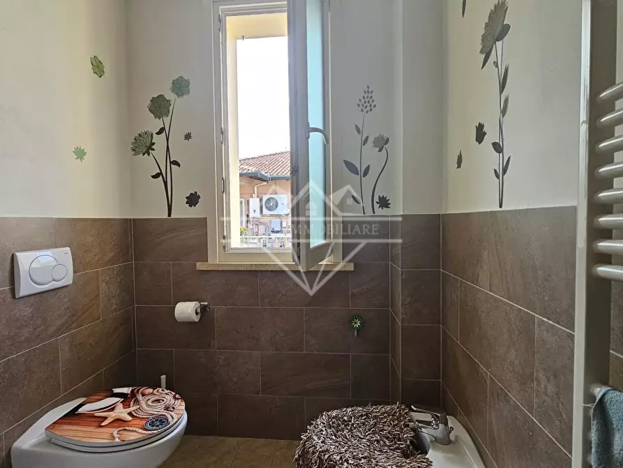 Immagine 13 di Appartamento in vendita  a Massa