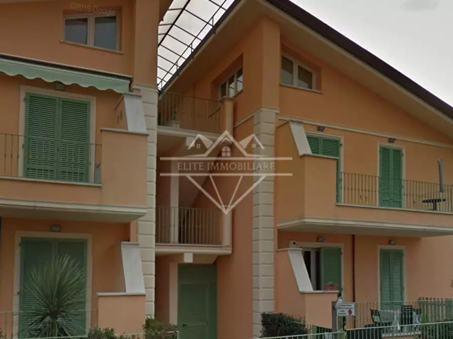 Immagine 22 di Appartamento in vendita  a Massa