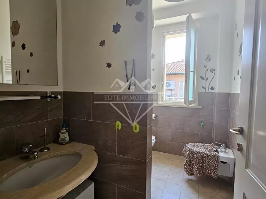 Immagine 14 di Appartamento in vendita  a Massa