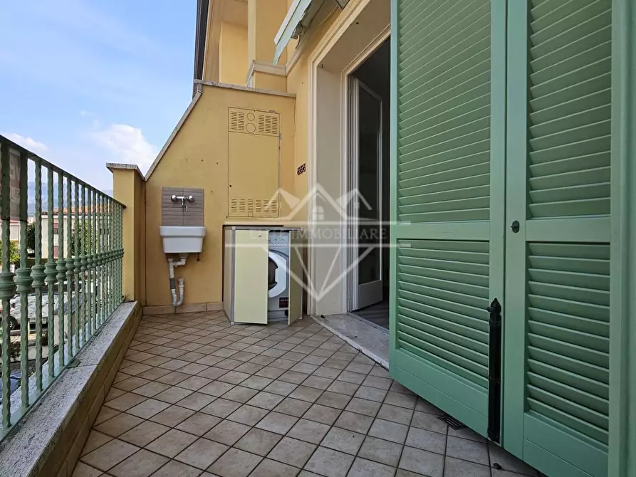 Immagine 7 di Appartamento in vendita  a Massa