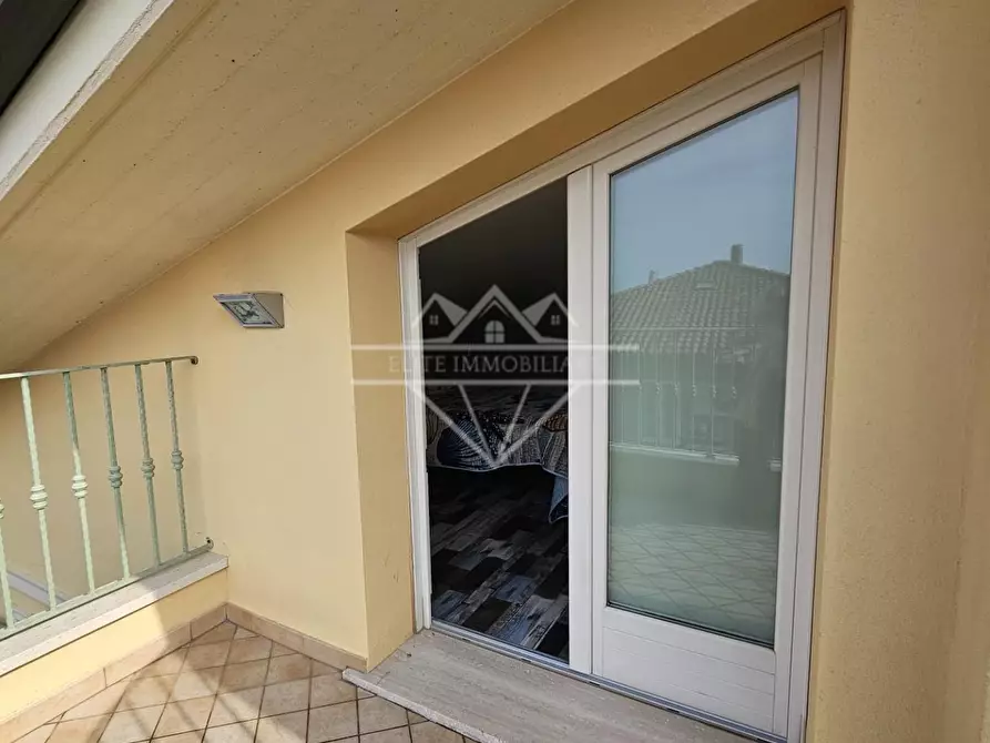 Immagine 18 di Appartamento in vendita  a Massa