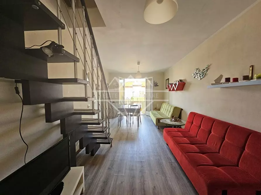 Immagine 2 di Appartamento in vendita  a Massa
