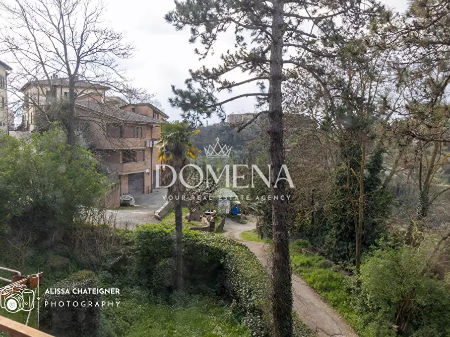 Immagine 21 di Appartamento in vendita  a Siena