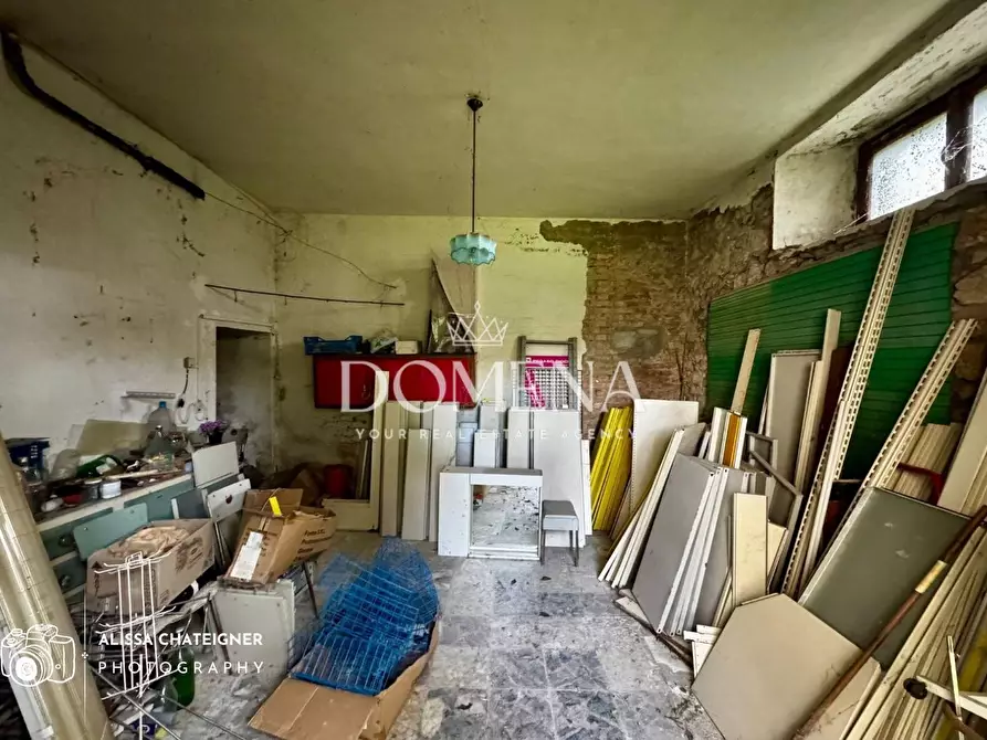 Immagine 42 di Appartamento in vendita  a Siena