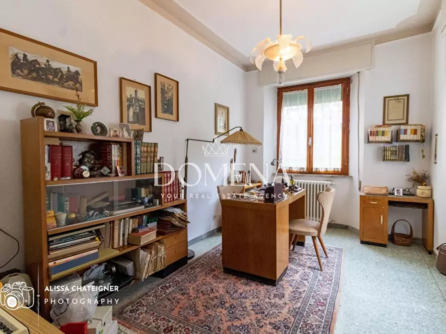 Immagine 13 di Appartamento in vendita  a Siena