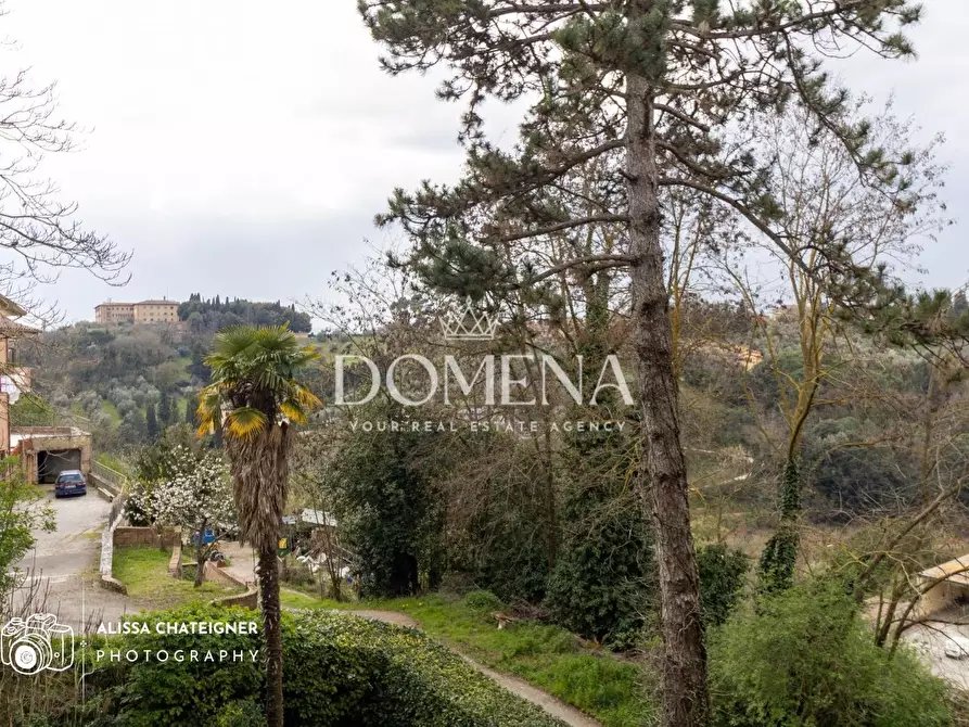 Immagine 10 di Appartamento in vendita  a Siena