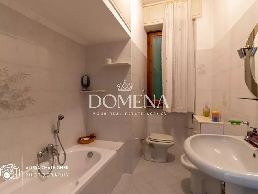 Immagine 37 di Appartamento in vendita  a Siena