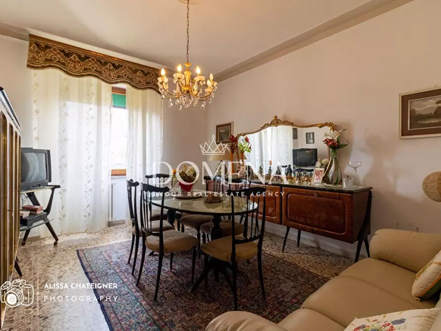 Immagine 1 di Appartamento in vendita  a Siena