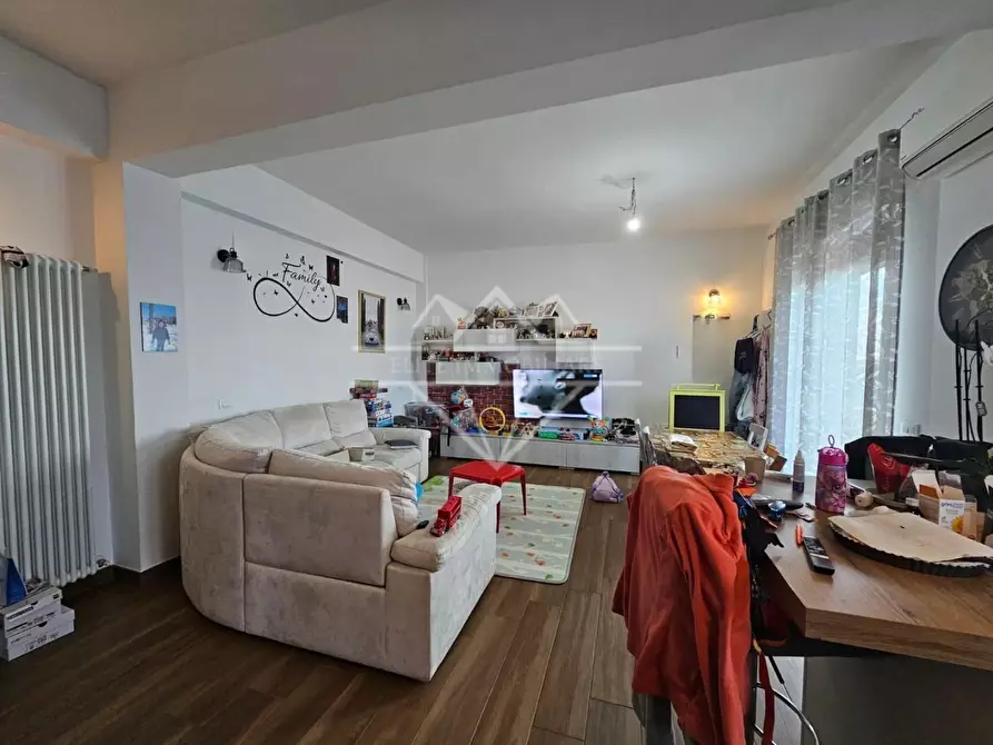 Immagine 2 di Appartamento in vendita  a Castelnuovo Magra