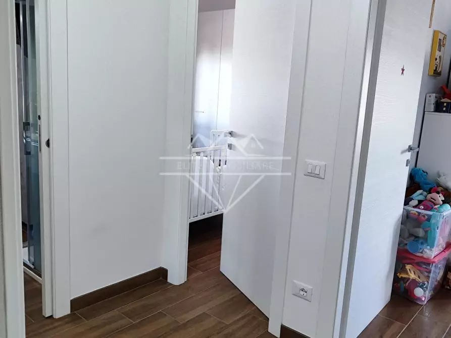 Immagine 4 di Appartamento in vendita  a Castelnuovo Magra