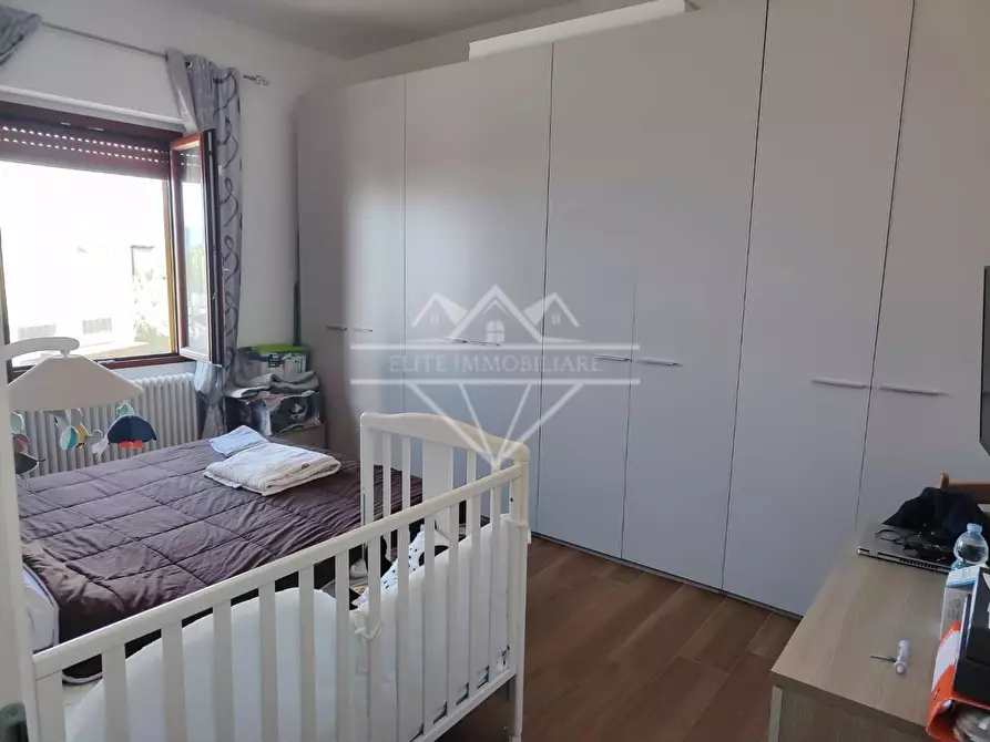 Immagine 6 di Appartamento in vendita  a Castelnuovo Magra