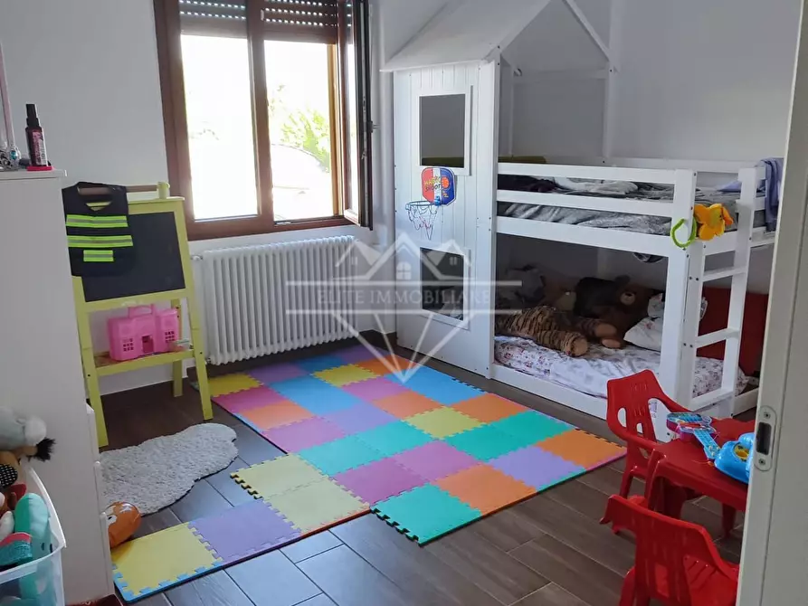 Immagine 7 di Appartamento in vendita  a Castelnuovo Magra