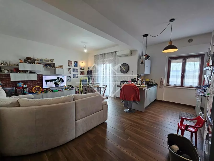 Immagine 1 di Appartamento in vendita  a Castelnuovo Magra