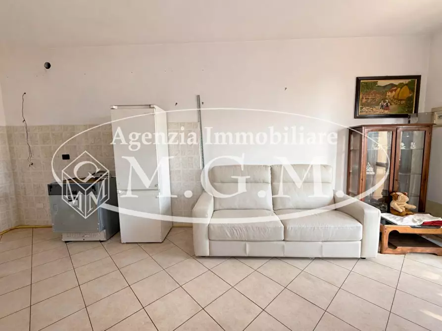 Immagine 17 di Appartamento in vendita  a Cascina