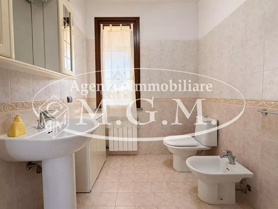 Immagine 22 di Appartamento in vendita  a Cascina