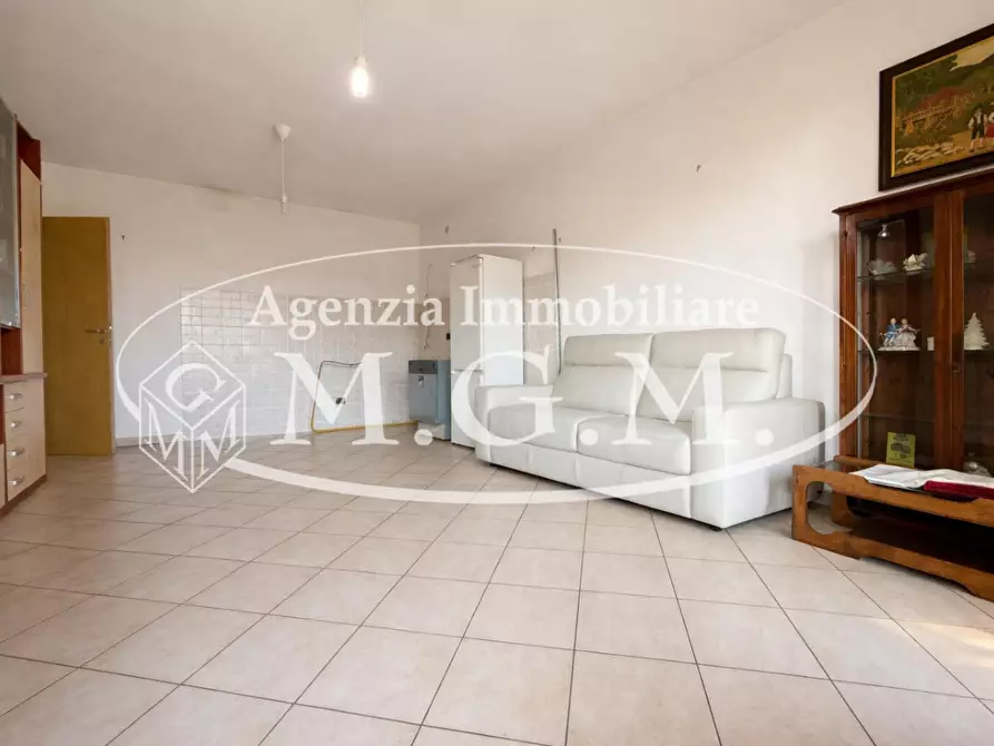 Immagine 12 di Appartamento in vendita  a Cascina