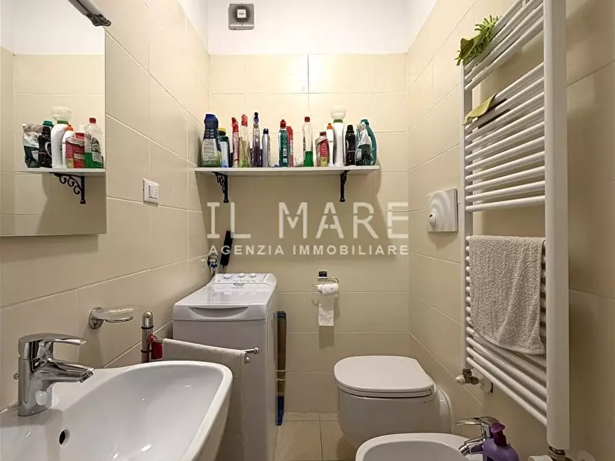 Immagine 28 di Appartamento in vendita  a Massa