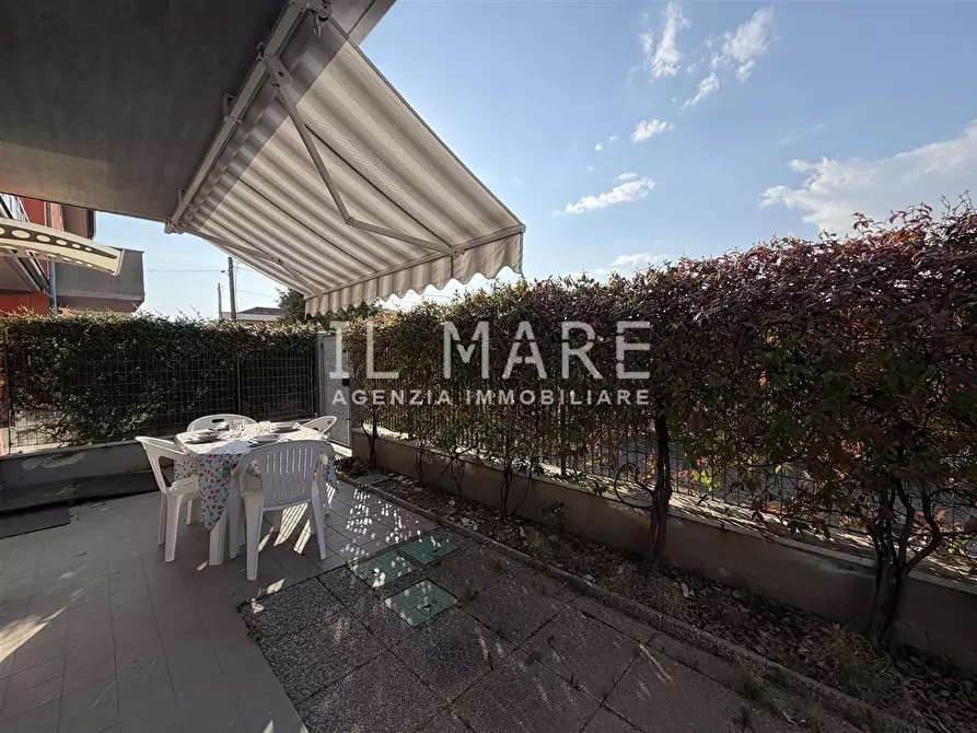 Immagine 4 di Appartamento in vendita  a Massa